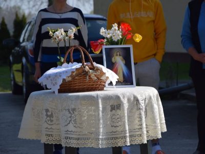 Blagoslov hrane u Marijanskom svetištu u Molvama